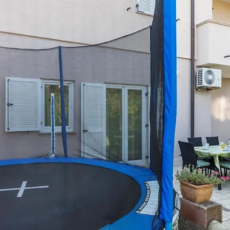 Pino Apartman