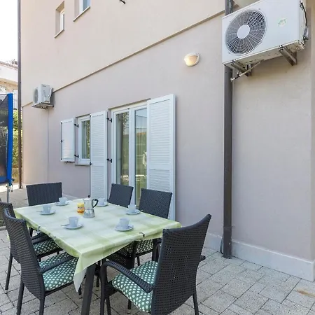 Pino Apartment *