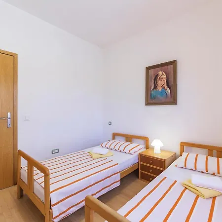 Apartment Pino *